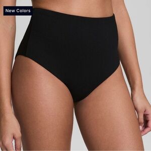 SPANX Pique Ultra Hi-Rise Cheeky Bottom